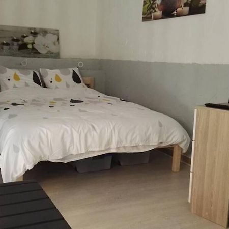 Studio Mezzanine En Residence Avec Piscine Au Village 르발카레스 외부 사진