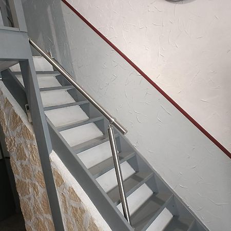 Studio Mezzanine En Residence Avec Piscine Au Village 르발카레스 외부 사진
